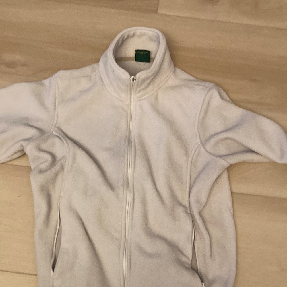 Cabelas white mockneck zipup